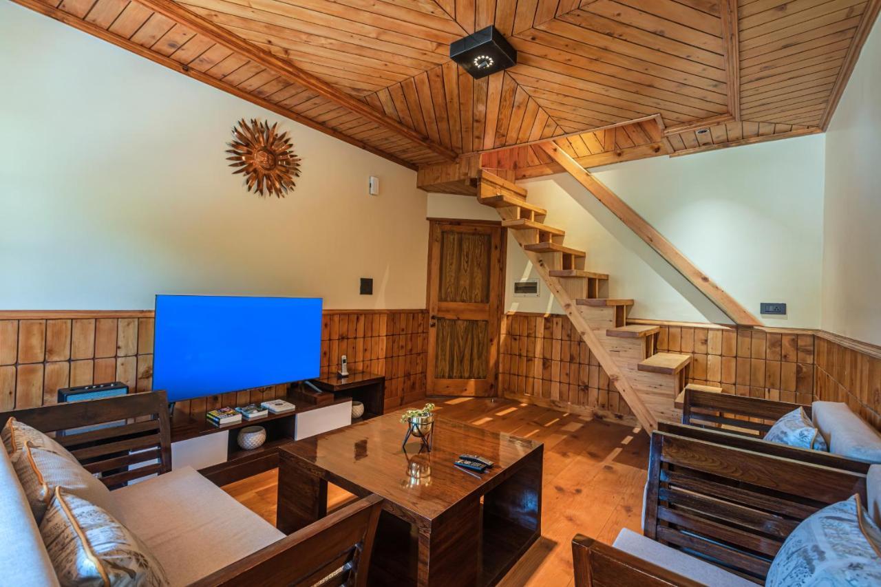 Homestay Saffronstays Monarch Manor, - Regal Mansion Manali (Himachal Pradesh)