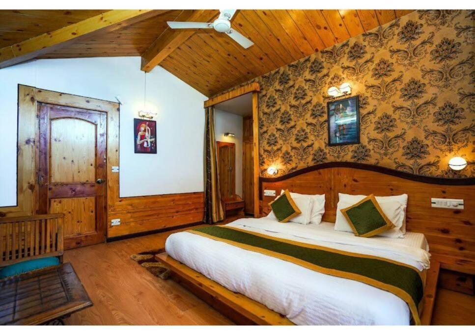 Redhomex Woodstock 5bhk Manali (Himachal Pradesh)