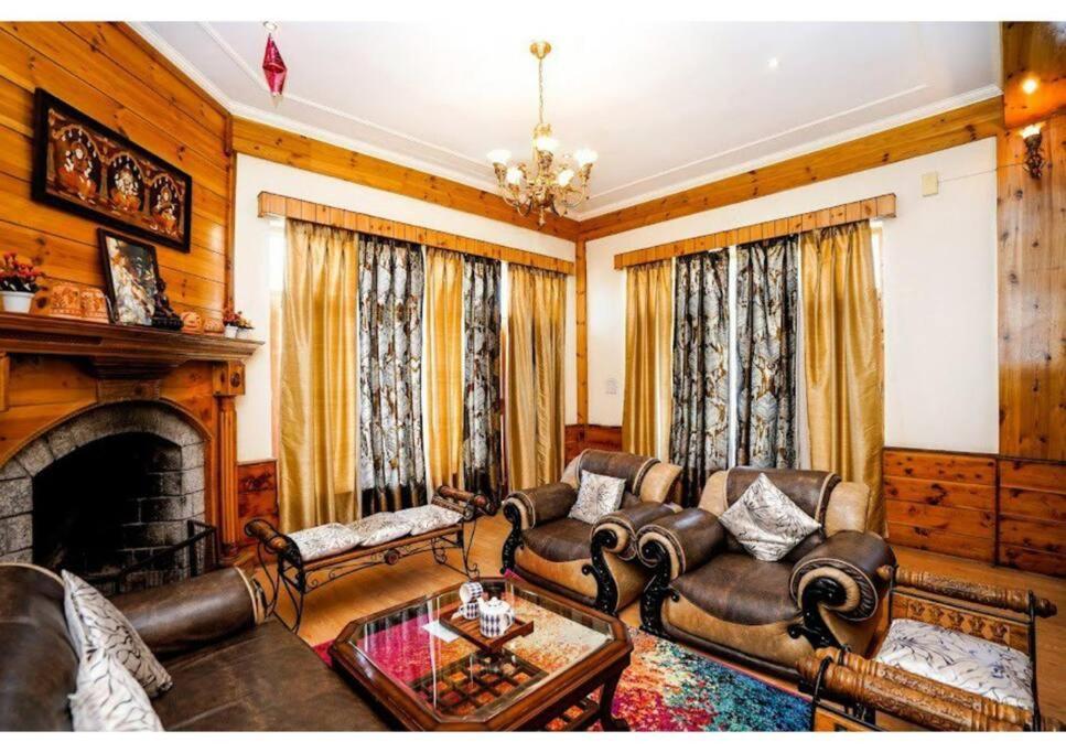 Villa Redhomex Woodstock 5bhk Manali (Himachal Pradesh)