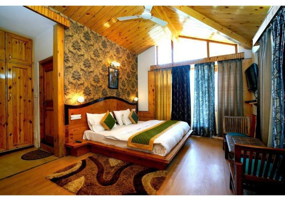 Redhomex Woodstock 5bhk Villa Manali (Himachal Pradesh)