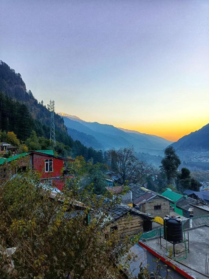 Safarnama Homestay - With Mountain And Sunset View Homestay