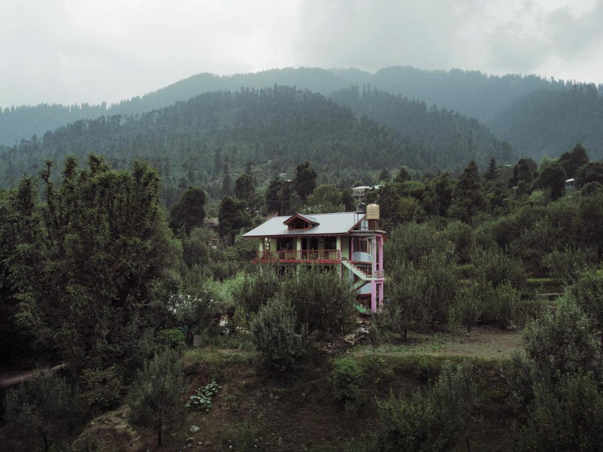 Homestay Pahadi Manzil Homestay & *
