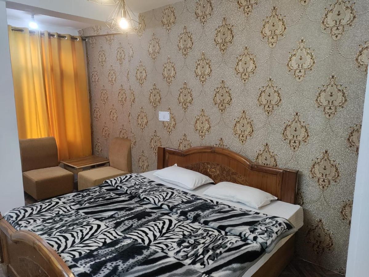 Hotel Zephyr Resort Hotel Manali (Himachal Pradesh)