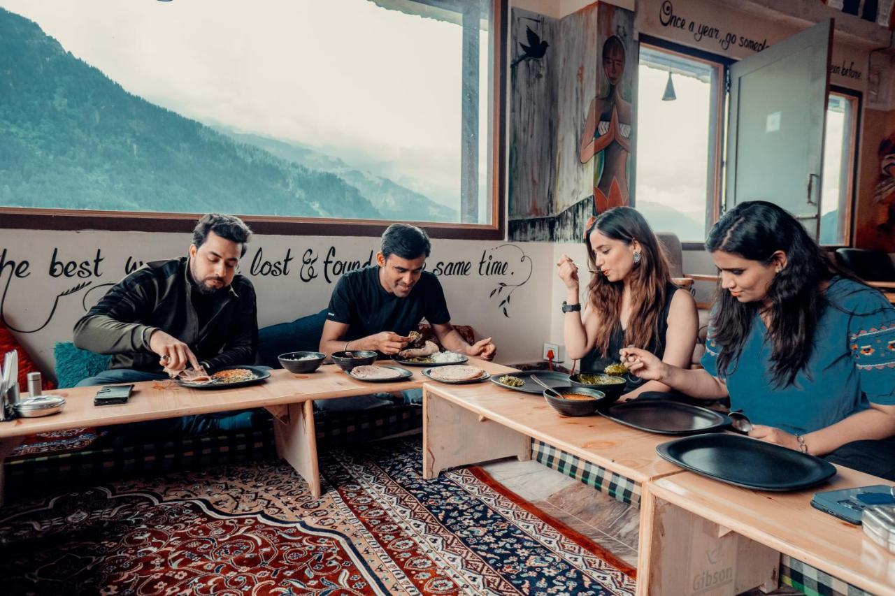 Cafe Monkbase- Food And * Manali (Himachal Pradesh)