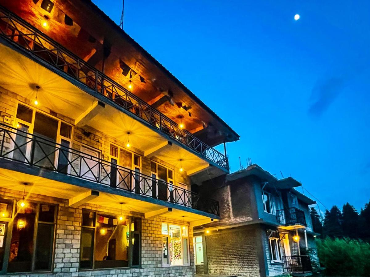 The Deephill Vivid Guest house Manali (Himachal Pradesh)