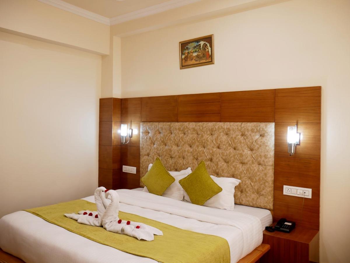 Inn New Ambika International Mall Road 3*