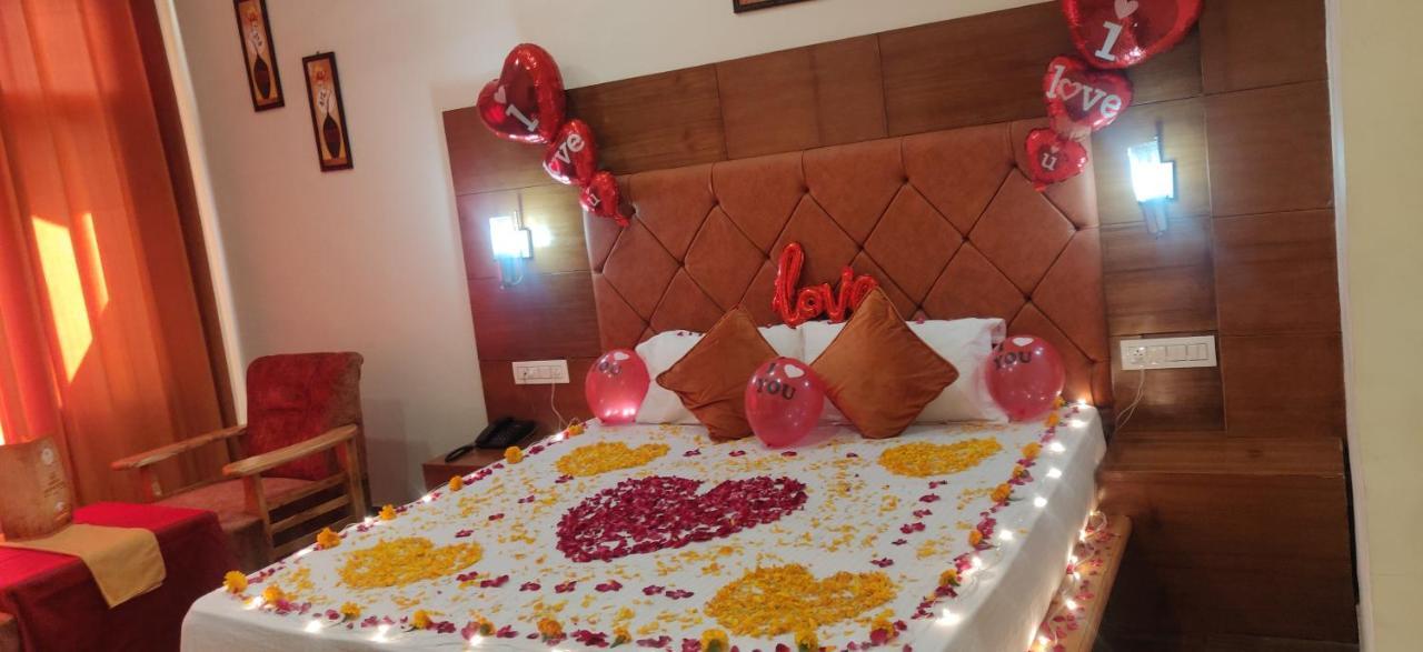 New Ambika International Mall Road Inn