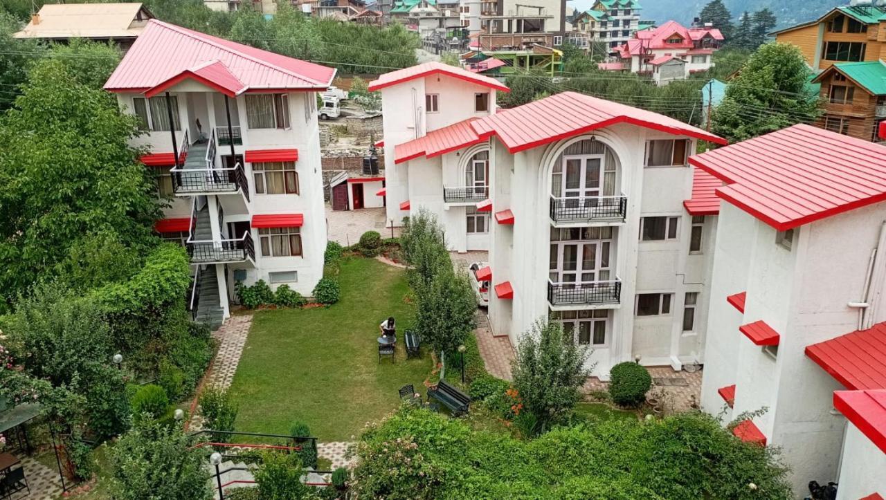 De Vivendi With 35000 Sqft Open Lawn With Bbq Resort