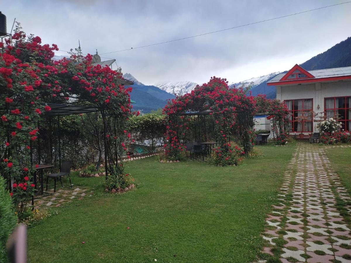 Resort De Vivendi With 35000 Sqft Open Lawn With Bbq Manali (Himachal Pradesh)