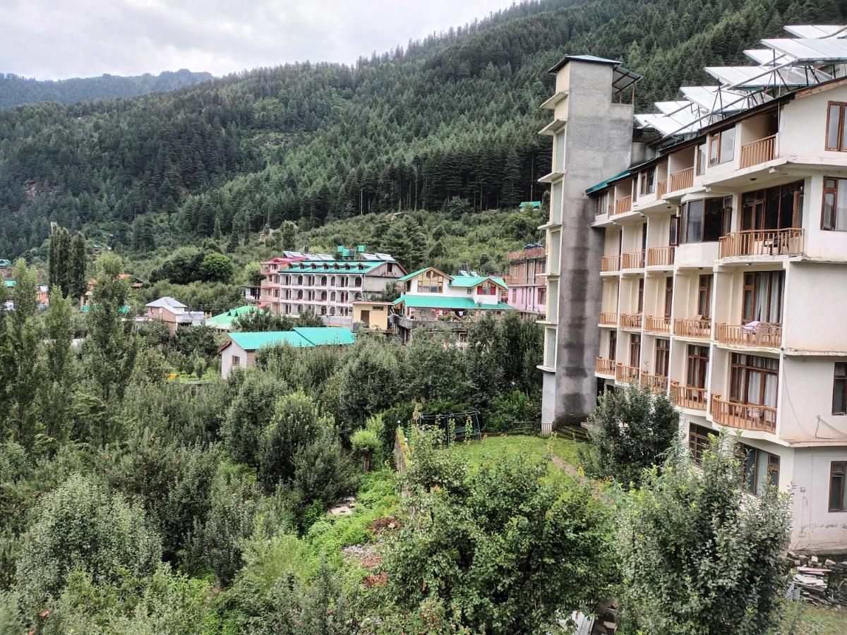 Resort Sarthak Resorts-reside In Nature With View, 9 Kms From Mall Road Manali (Himachal Pradesh)