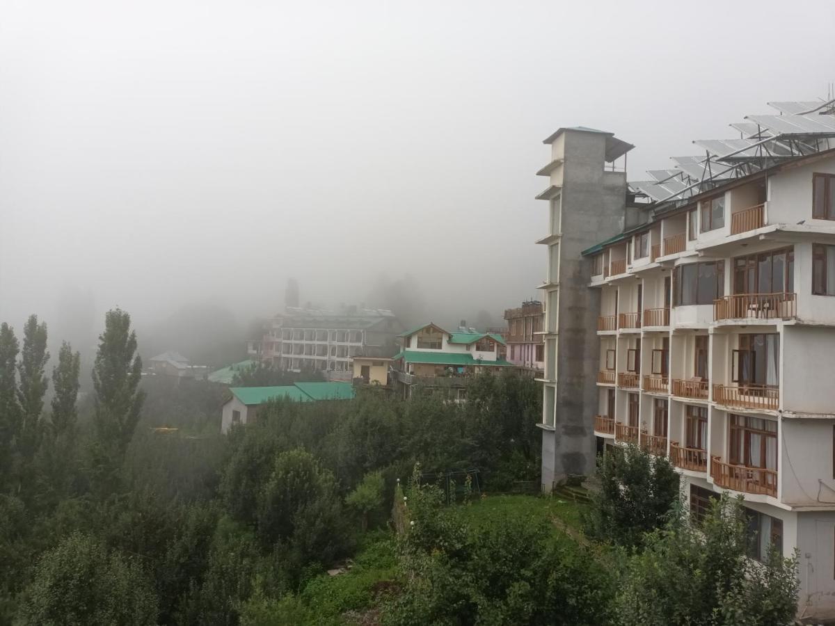 Sarthak Resorts-reside In Nature With View, 9 Kms From Mall Road Resort