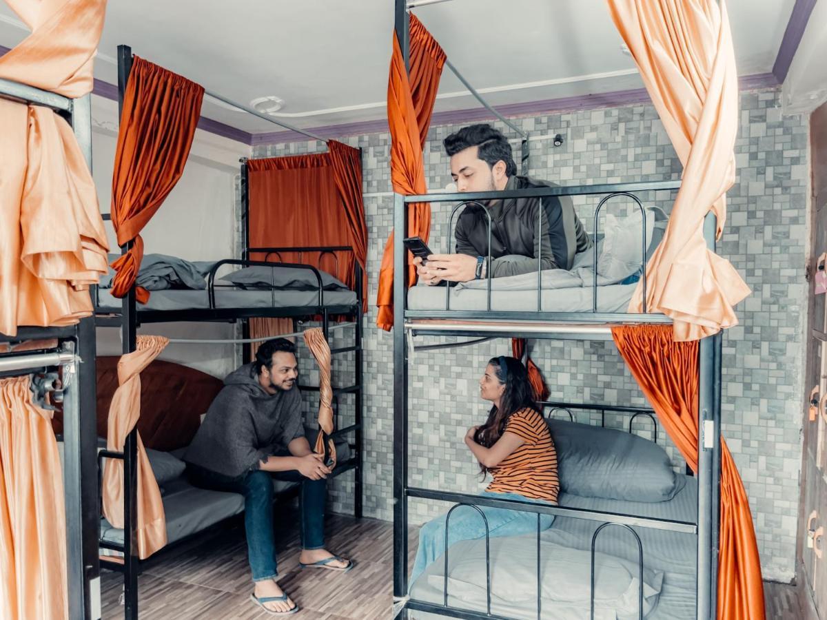 Hostel Cafe Monkbase- Food And Manali (Himachal Pradesh)