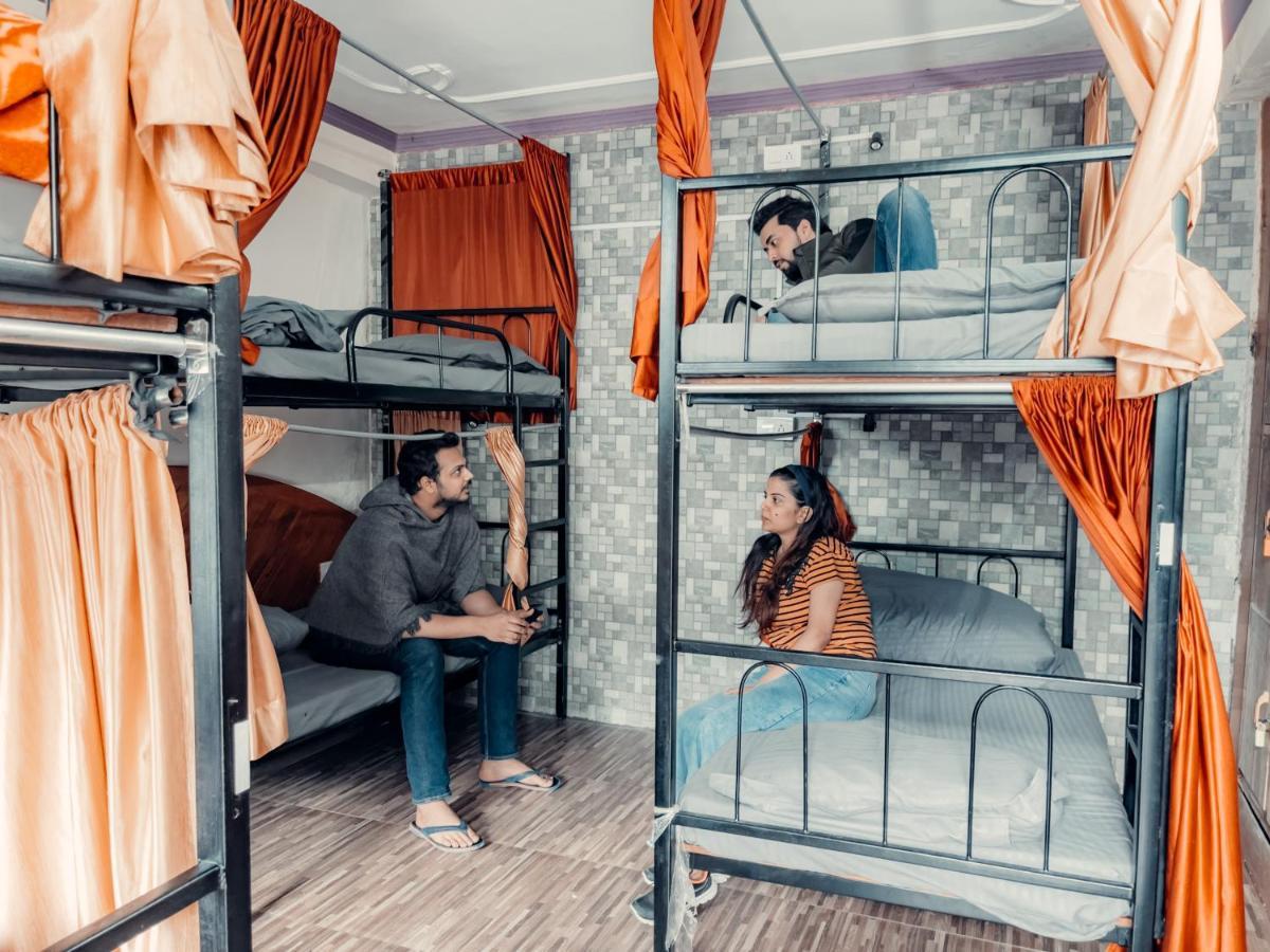 Hostel Cafe Monkbase- Food And