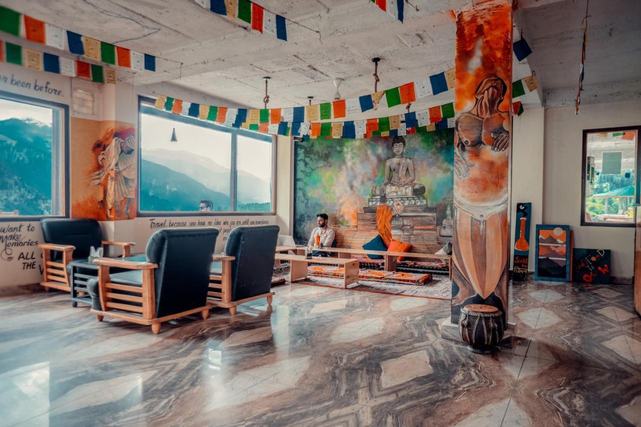 Cafe Monkbase- Food And Hostel