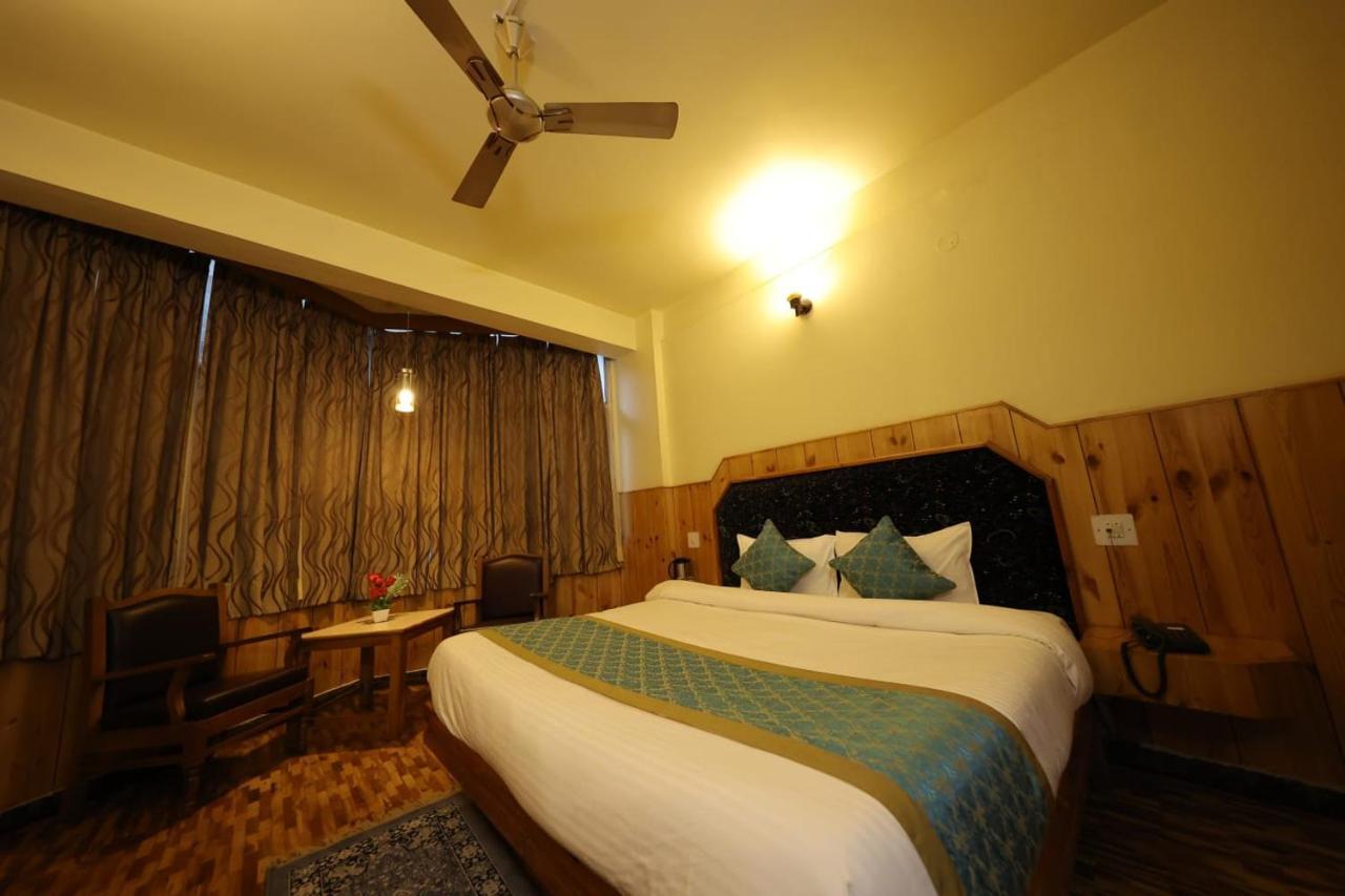 Hotel Yak 3*