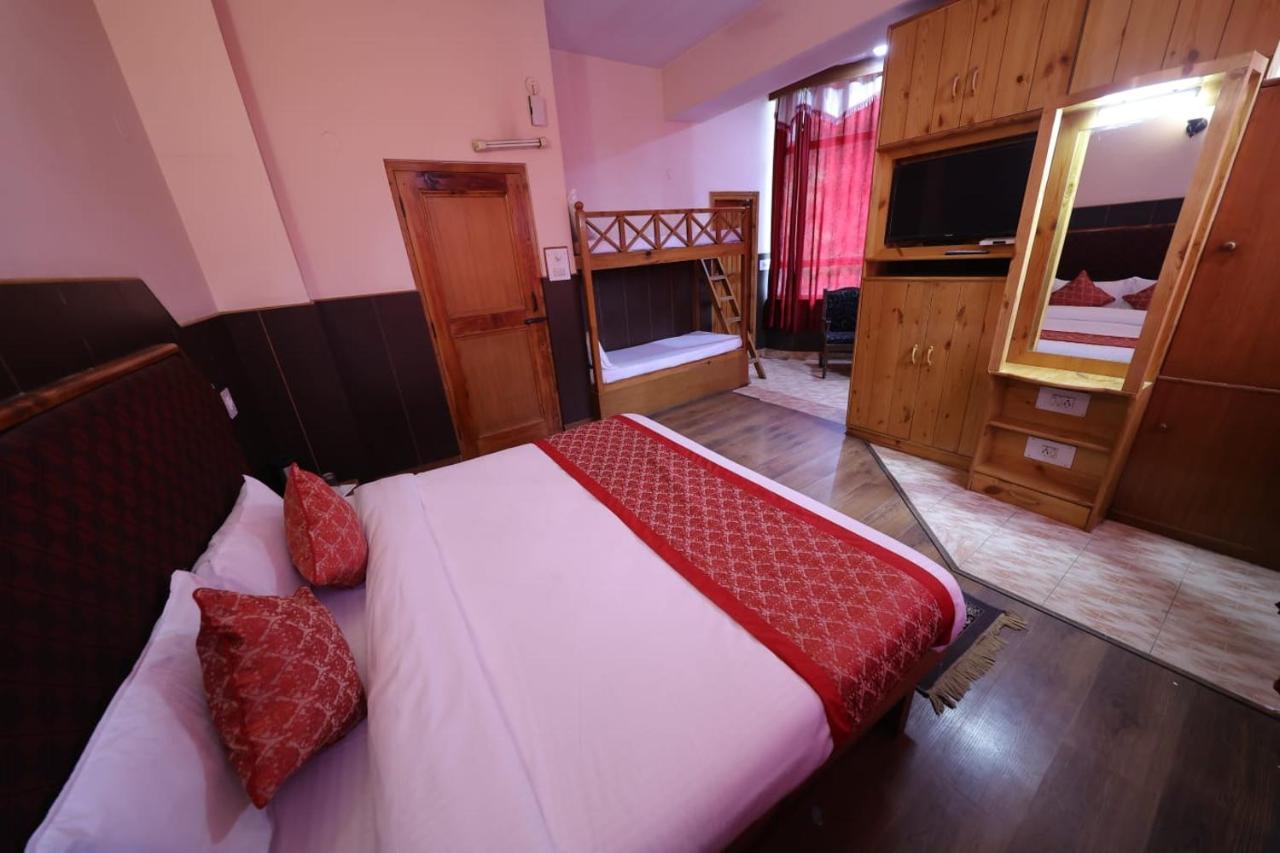 Yak Hotel 3*