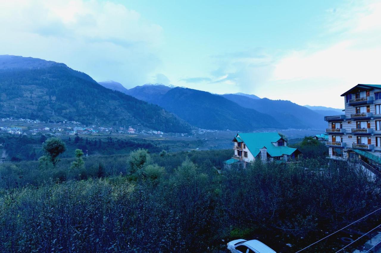 Oyo 14393 Akash Hills Hotel 3*