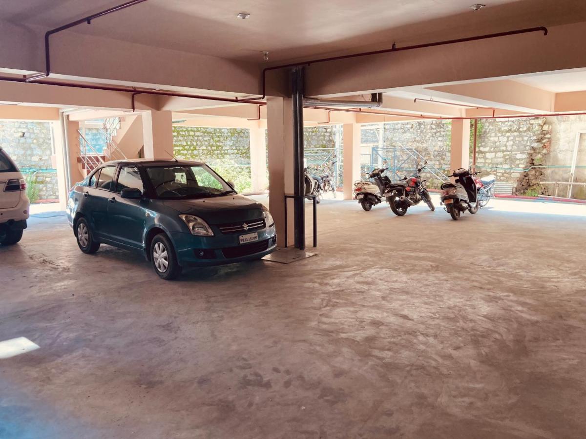Vista Hill Resort- Centrally Heated & Air Cooled Resort, Resort