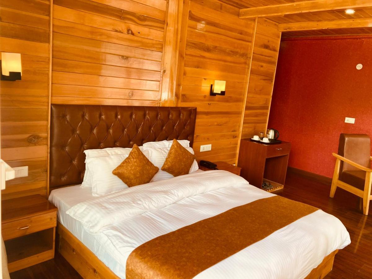 Resort Vista Hill Resort- Centrally Heated & Air Cooled Resort, Manali (Himachal Pradesh)