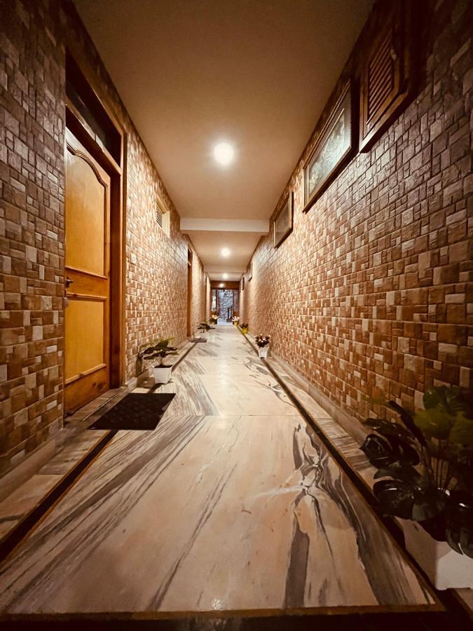 Holly Woods & Resort, * Manali (Himachal Pradesh)