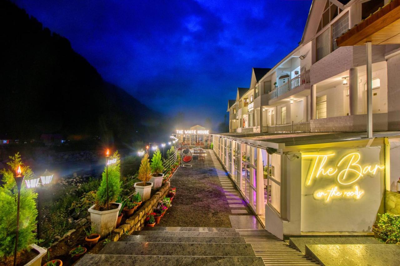 Hotel Paradise-the Whitehouse Cafe Manali (Himachal Pradesh)