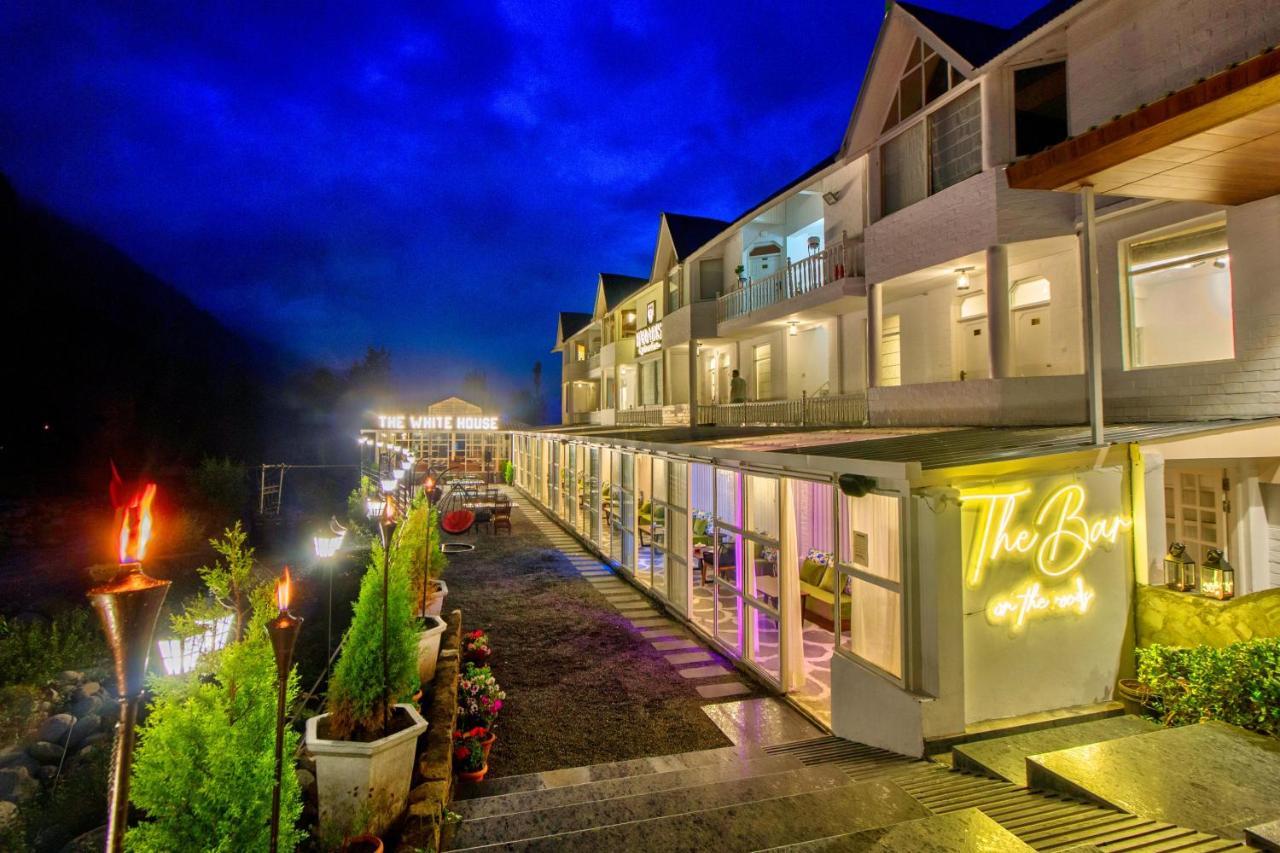 Paradise-the Whitehouse Cafe 4*