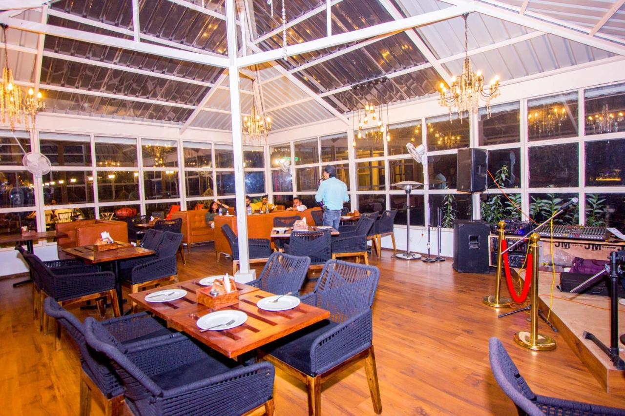 Hotel Paradise-the Whitehouse Cafe 4*
