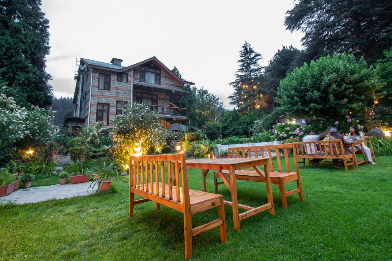 Hotel Johnson & Manali (Himachal Pradesh)