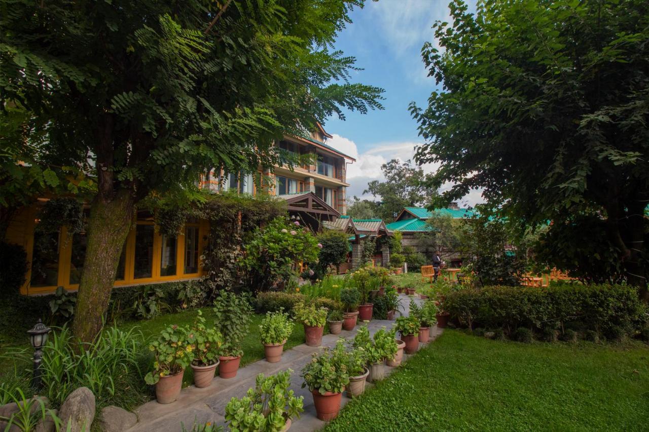 Hotel Johnson & Manali (Himachal Pradesh)
