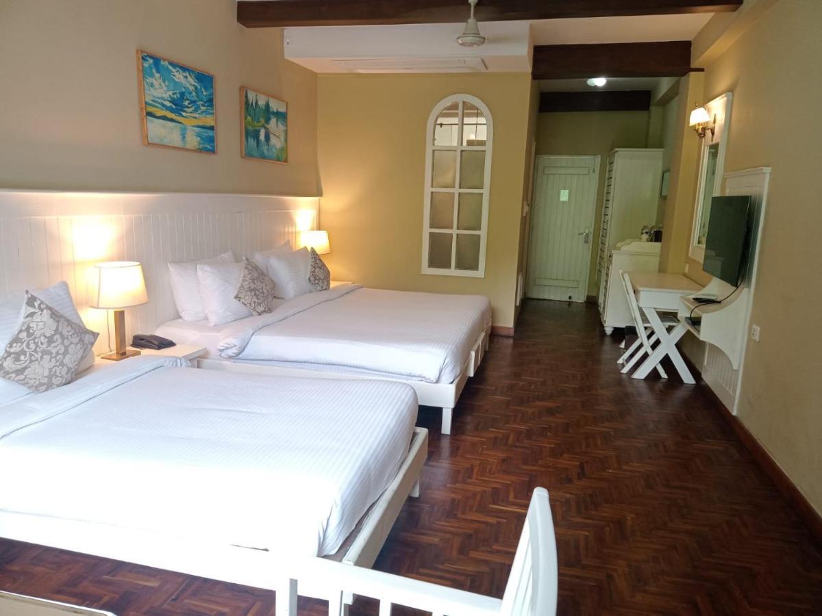 Hotel Johnson &