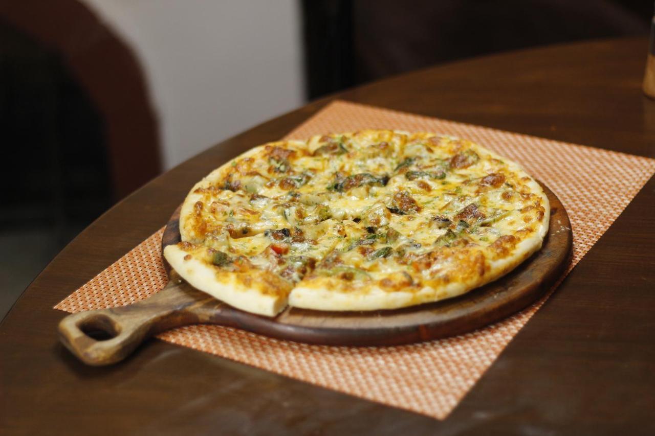 Hotel Johnson & Manali (Himachal Pradesh)