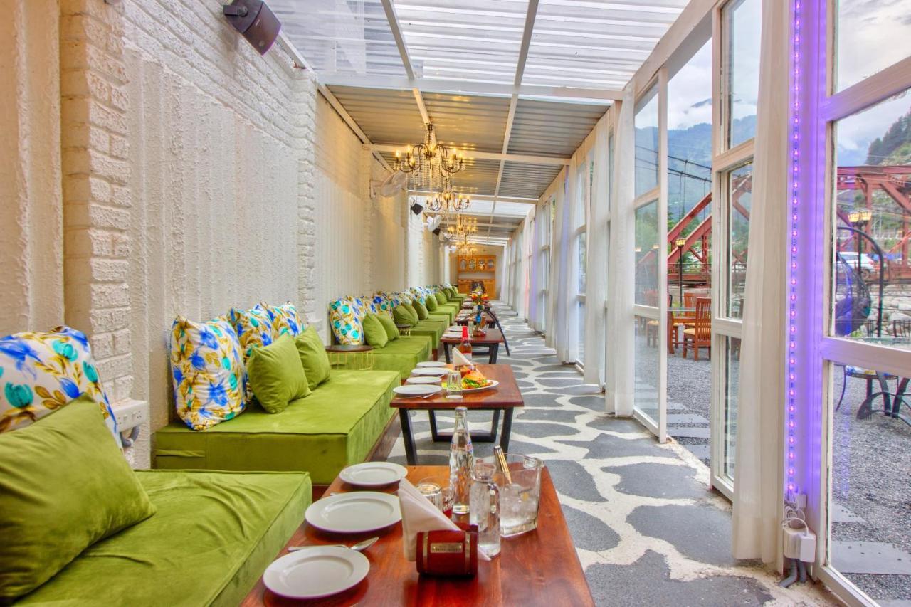 Hotel Paradise-the Whitehouse Cafe Manali (Himachal Pradesh)