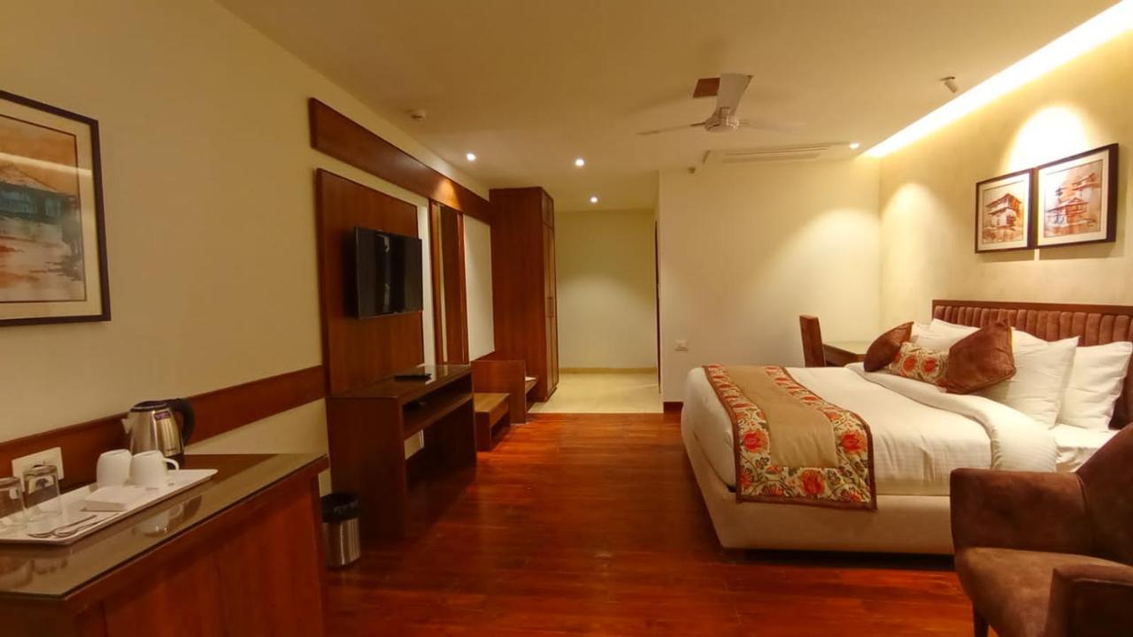 Hotel Justa Grand View & Spa, Manali (Himachal Pradesh)