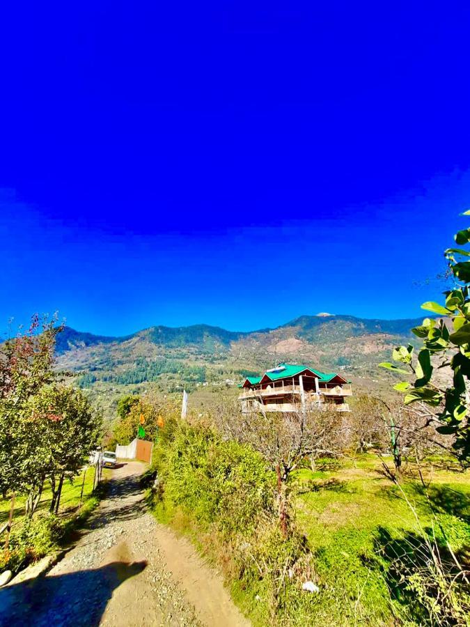 Resort Zaara Resort- Hidden In *