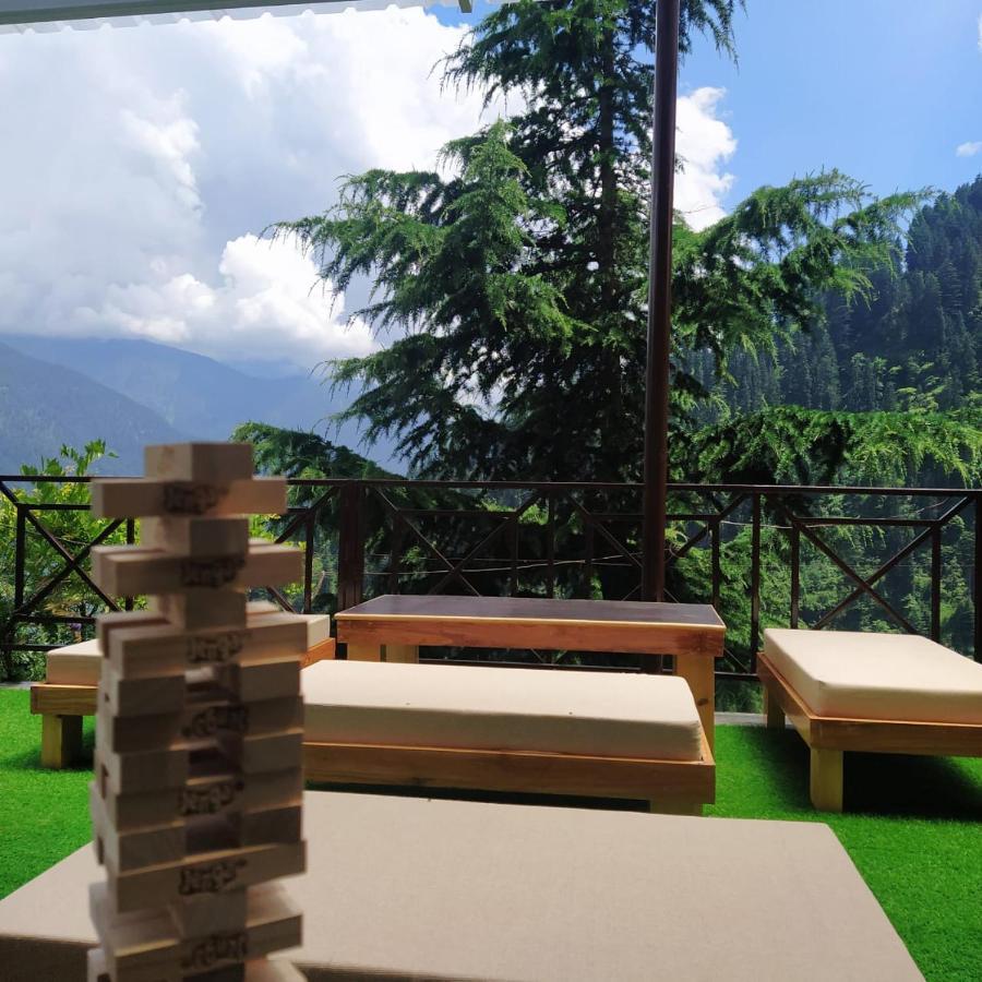 Hotel Karmic Stays & Cafe