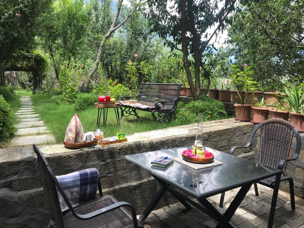 Autumnred Lodge Manali (Himachal Pradesh)