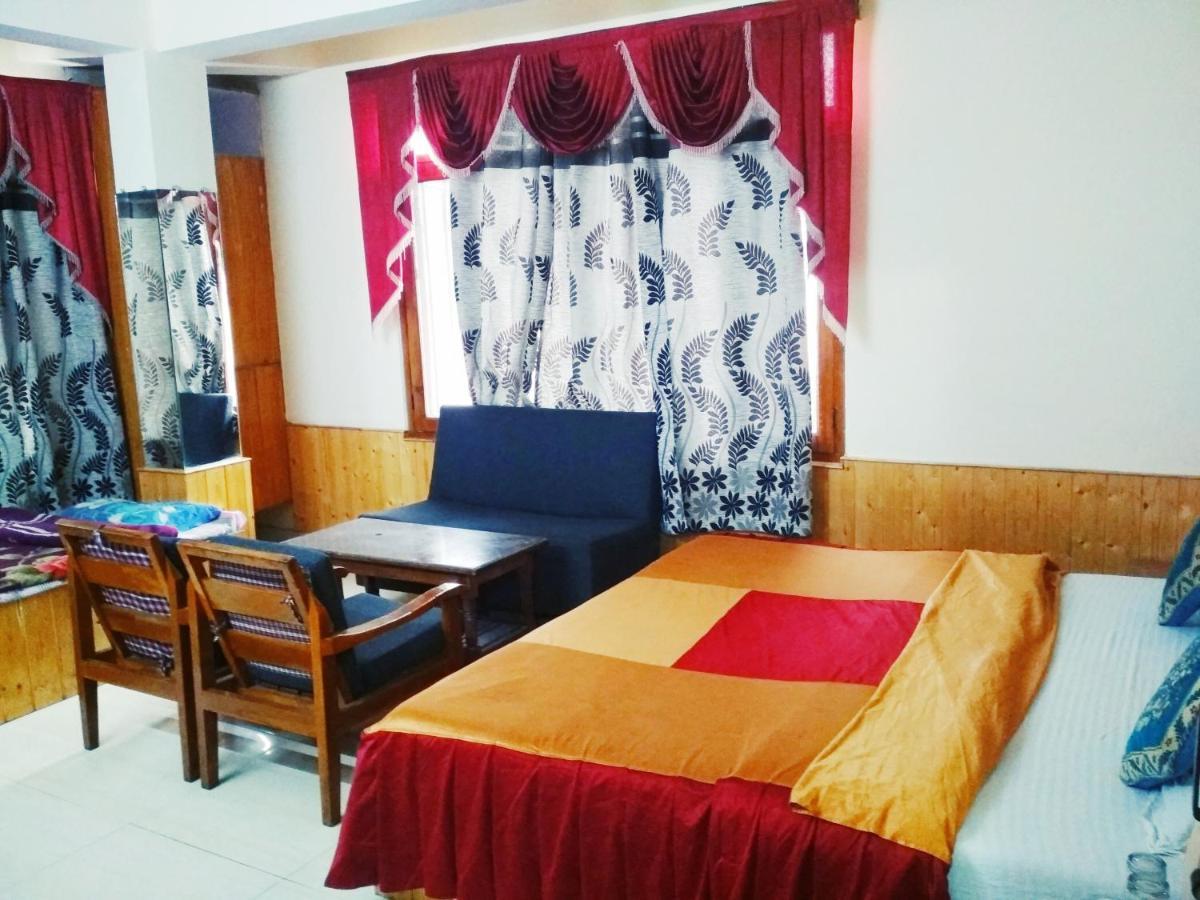 Hotel Snow Mountain Mall Road Manali (Himachal Pradesh)