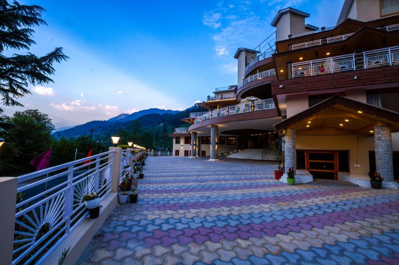 Anand Vardhan Hotel 4*