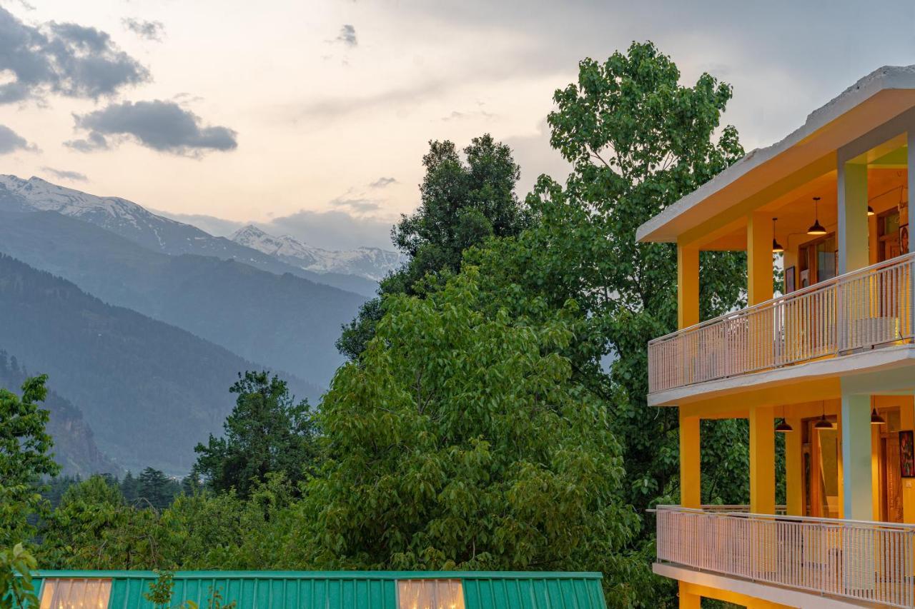 Hotel Whoopers Manali (Himachal Pradesh)