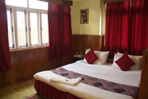 Royal - In Center Manali (Himachal Pradesh)