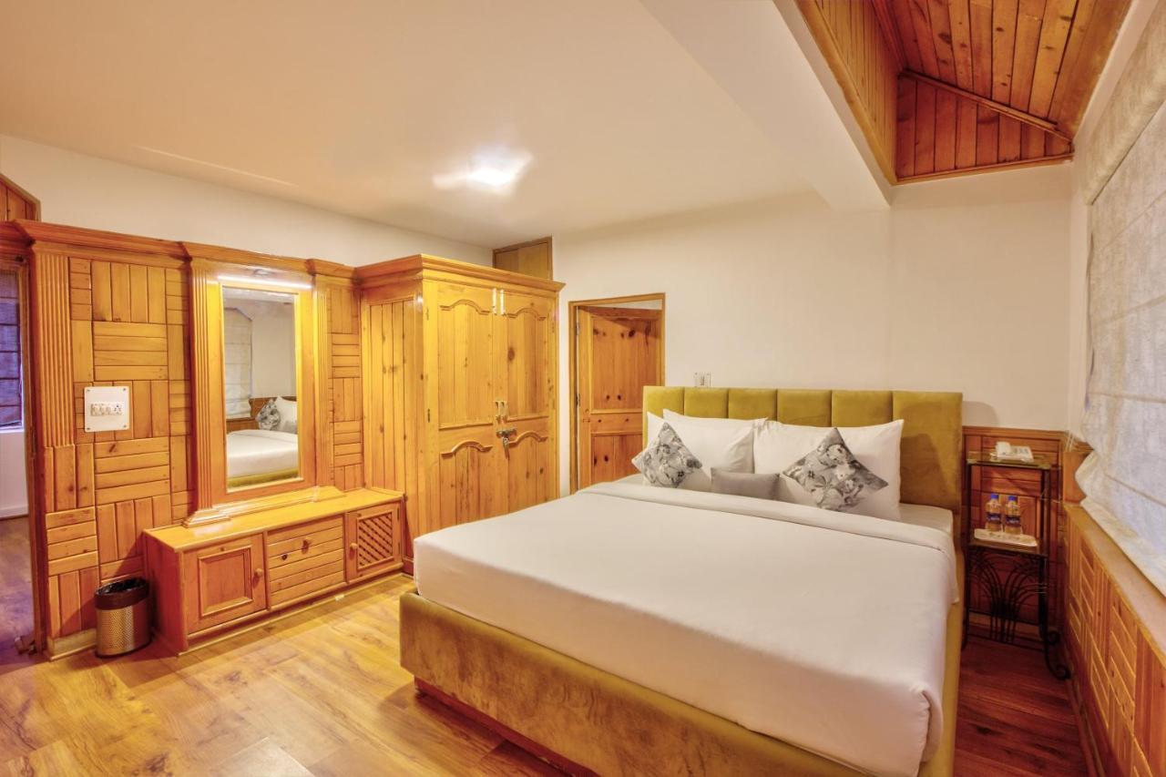 Hotel Paradise-the Whitehouse Cafe Manali (Himachal Pradesh)