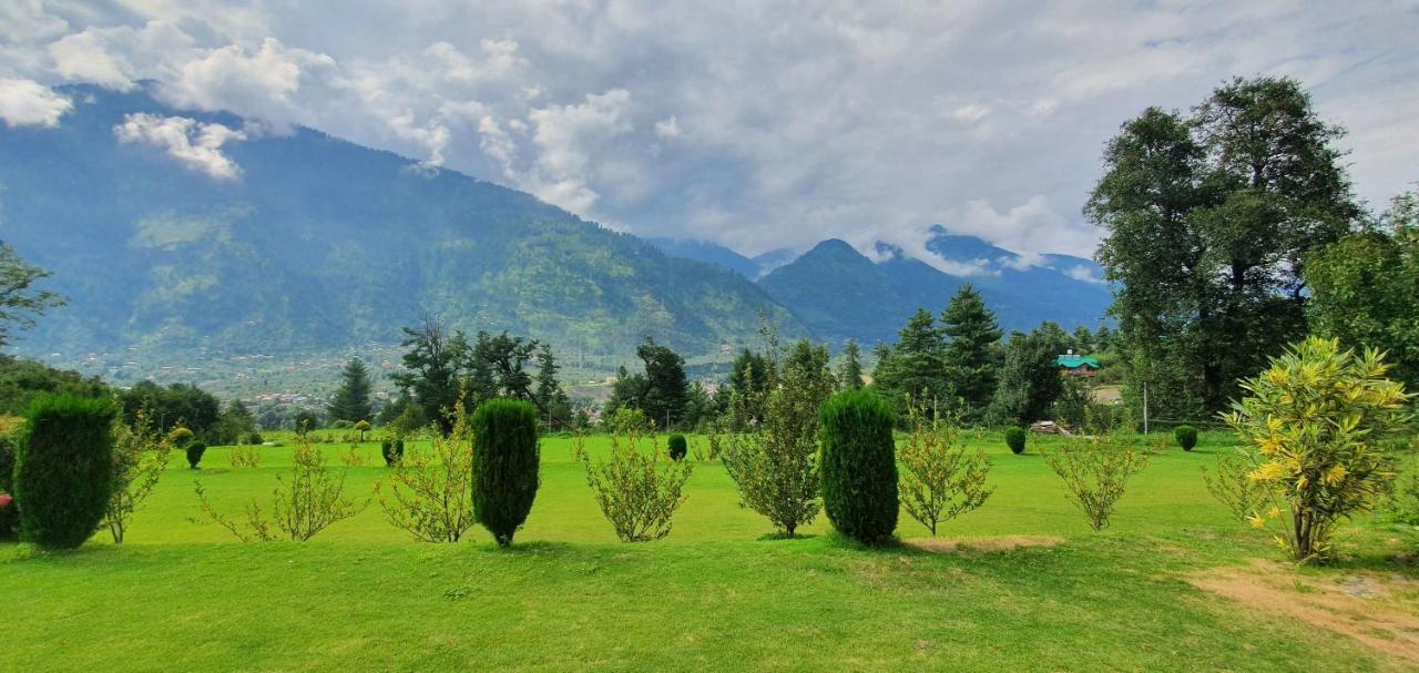 Anand Vardhan Hotel Manali (Himachal Pradesh)