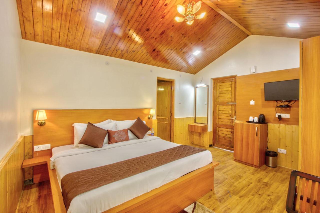 Hotel Paradise-the Whitehouse Cafe Manali (Himachal Pradesh)