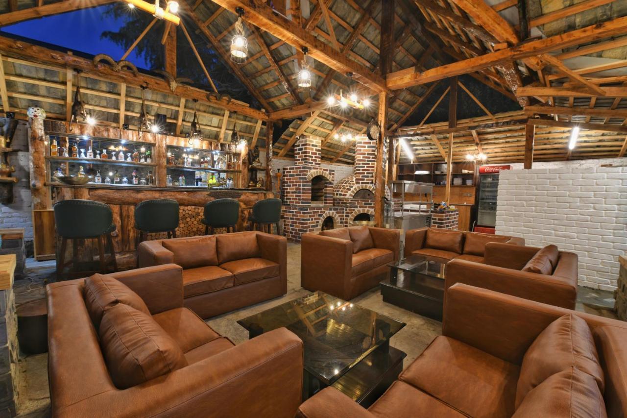 Hotel Shirar And