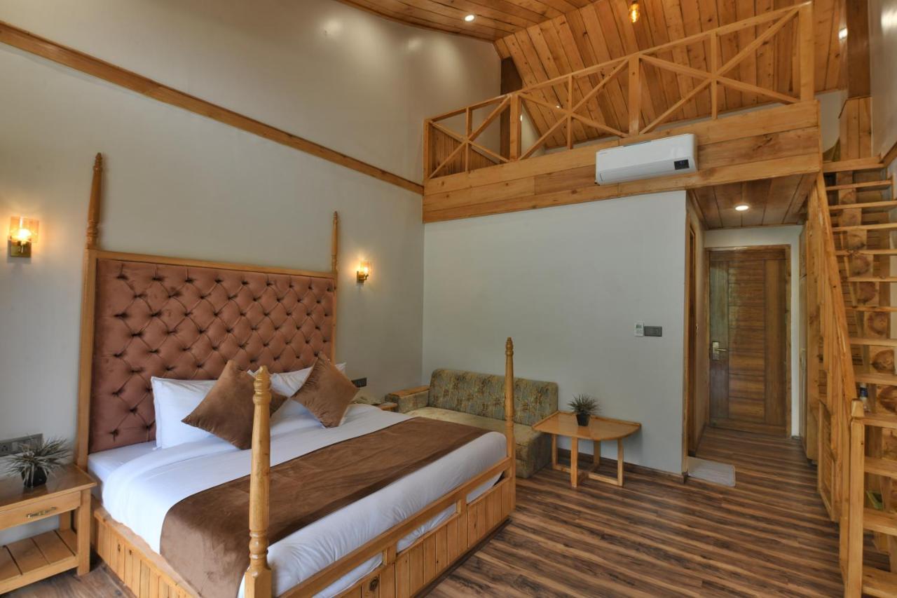 Shirar And Hotel Manali (Himachal Pradesh)