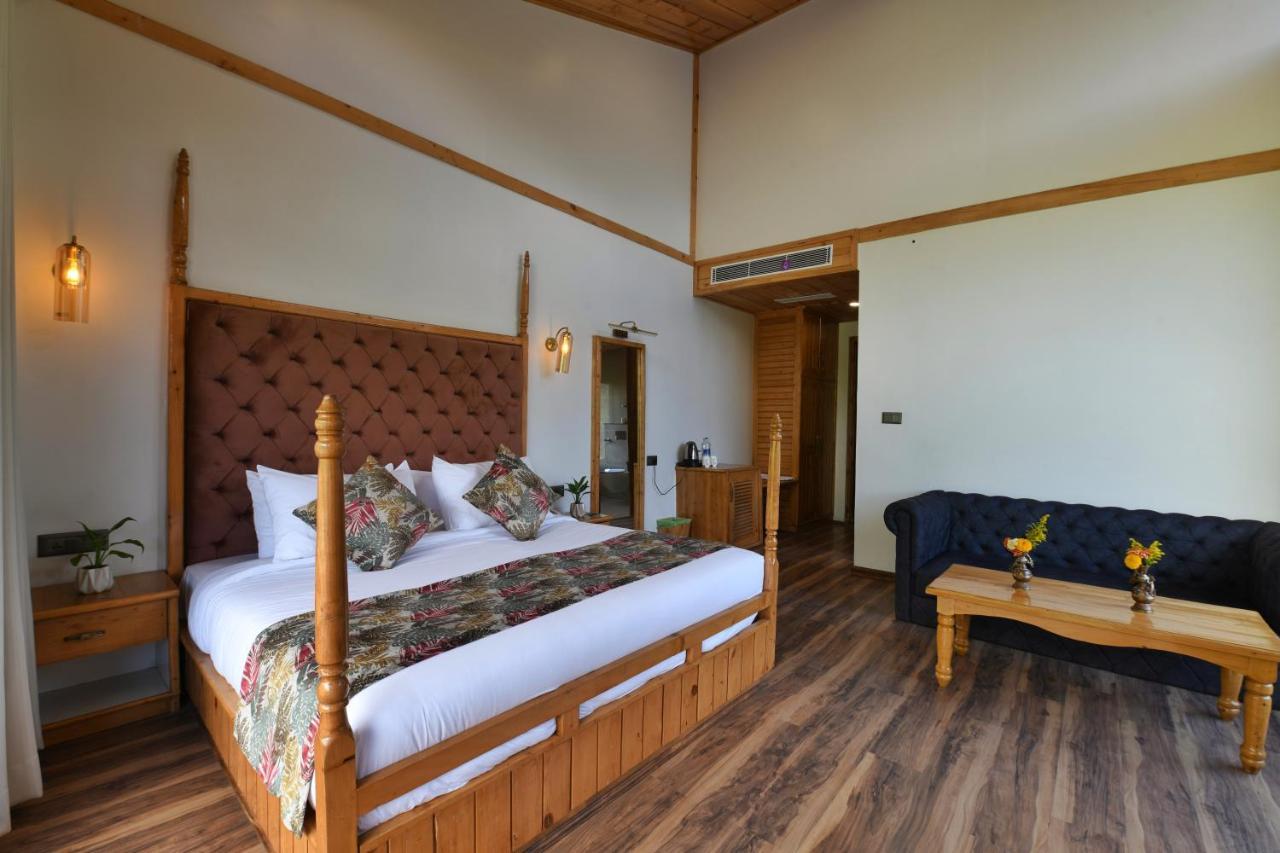 Hotel Shirar And