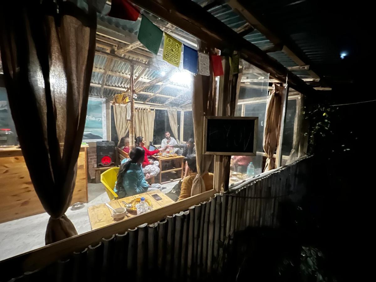 Yolo Backpackers - Manali (Himachal Pradesh)