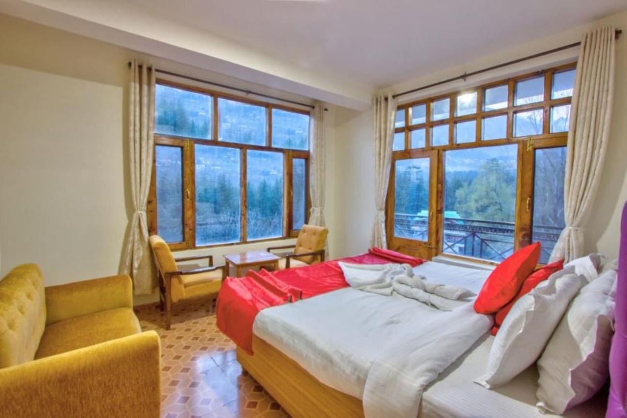 White Mountain Hotel