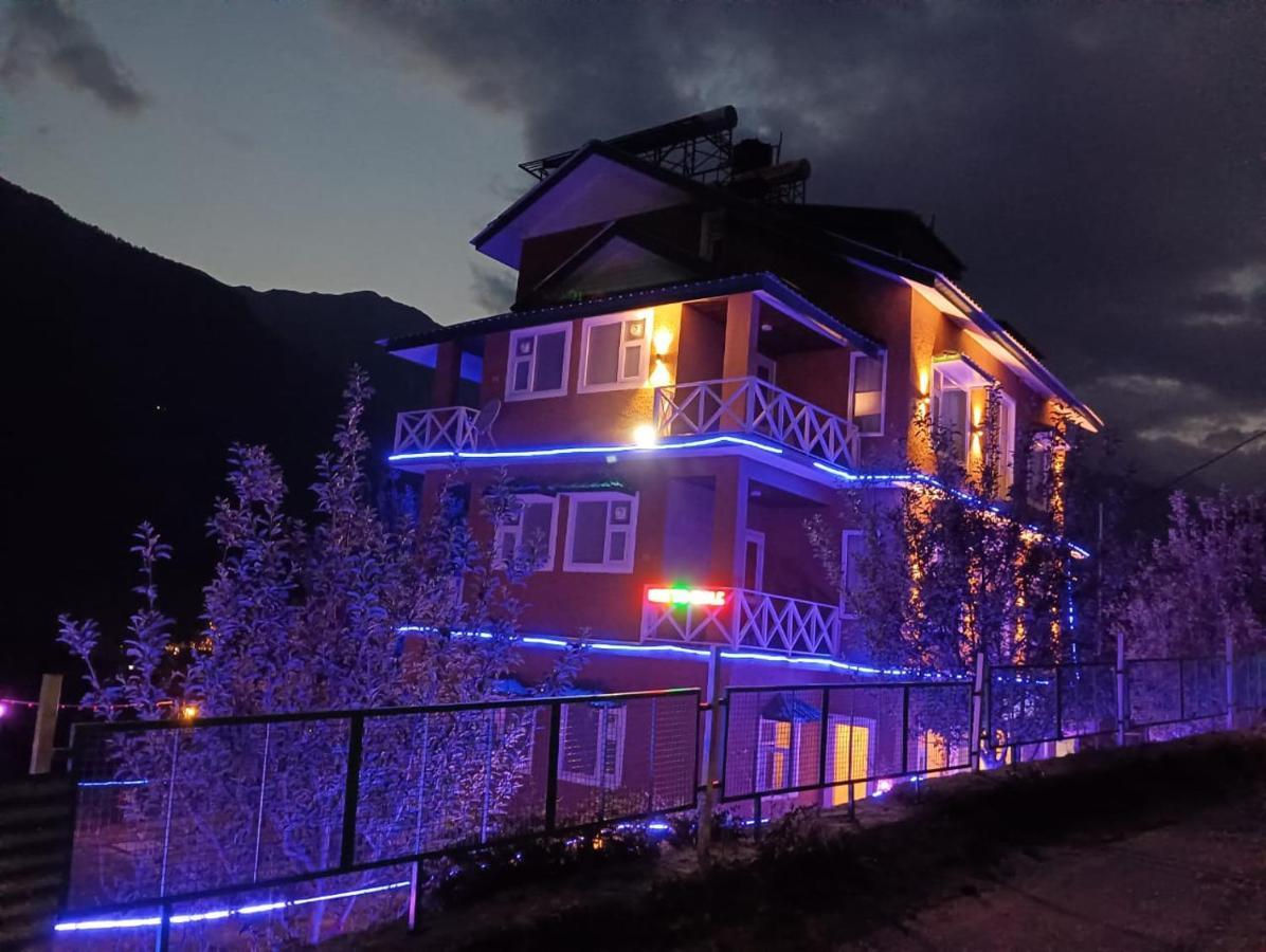 Hotel Luxury Planet 4*