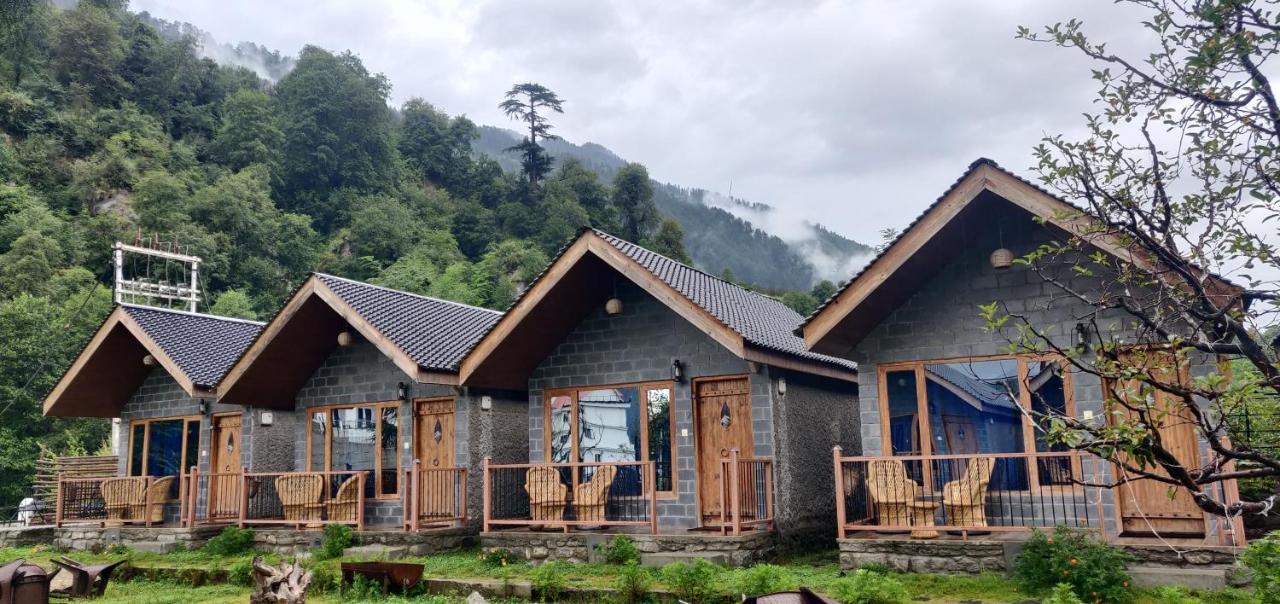 Resort Winterfell The Stay, Unique River Front Manali (Himachal Pradesh)